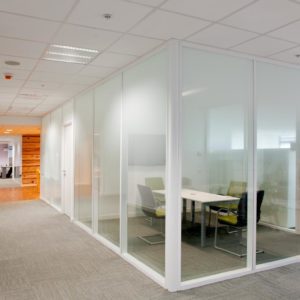 Алюминиевая перегородка Alutech GFTD688 Алюминиевая перегородка Alutech GFTD688